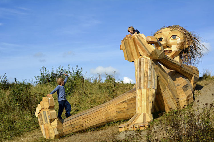 Giant Wood Sculptures-elmaaltshift-11